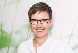 Dr. Barbara Klaassen Dr. Barbara Klaassen