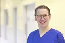 Dr. med. Adrienne-Claudia Bartmann Dr. med. Adrienne-Claudia Bartmann