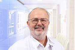 Dr. med. Martin Hall Dr. med. Martin Hall